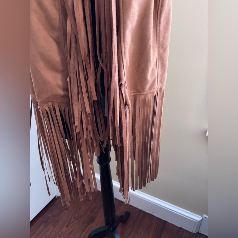 FRINGED Western Vest - Picture 6 of 8